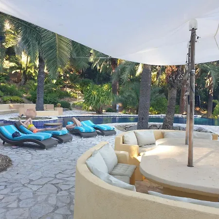 La Renarde 르 라방두