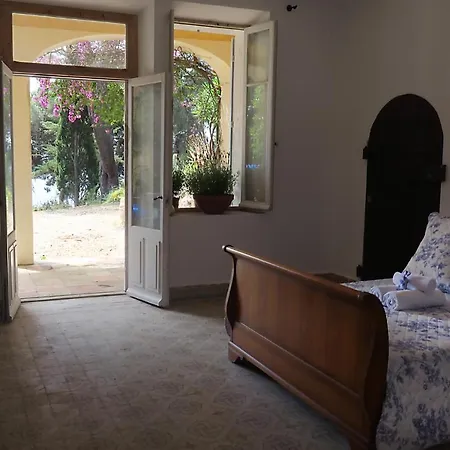 La Renarde Bed & Breakfast *